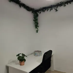  Habitación en casa particular Atico Queen Itimad España